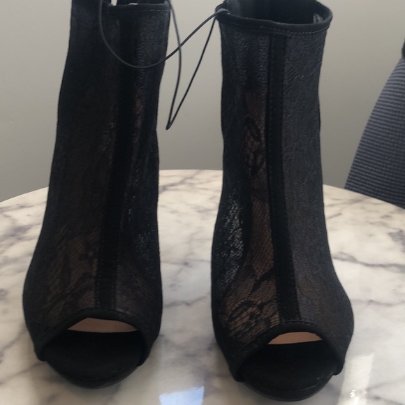 Black mesh heels, 4 inch, new, never worn. Size US 8 - Picture 6 of 6